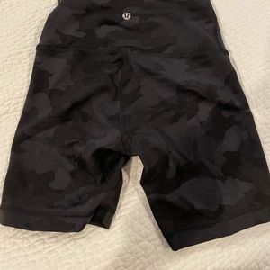 Wunder Train High-Rise Short 6”